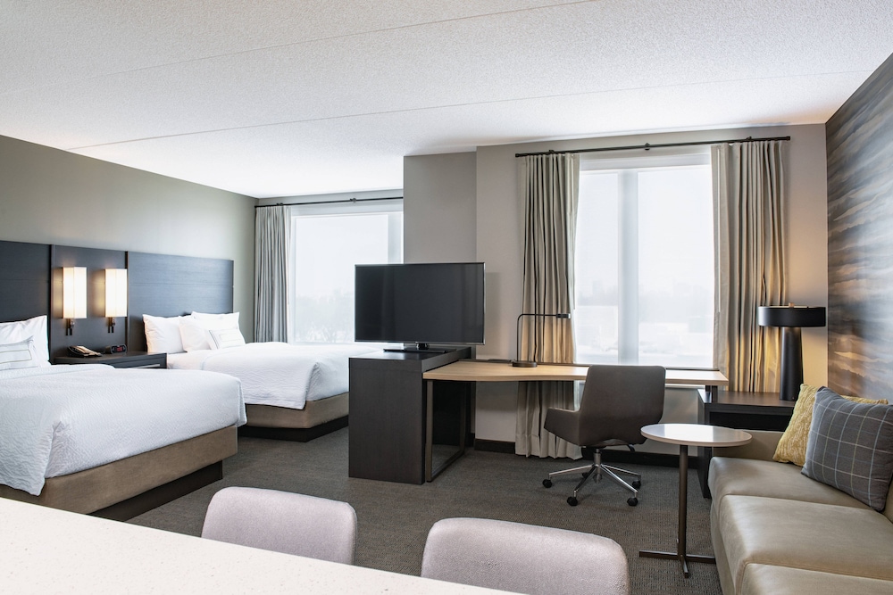 Standard Studio, Multiple Beds