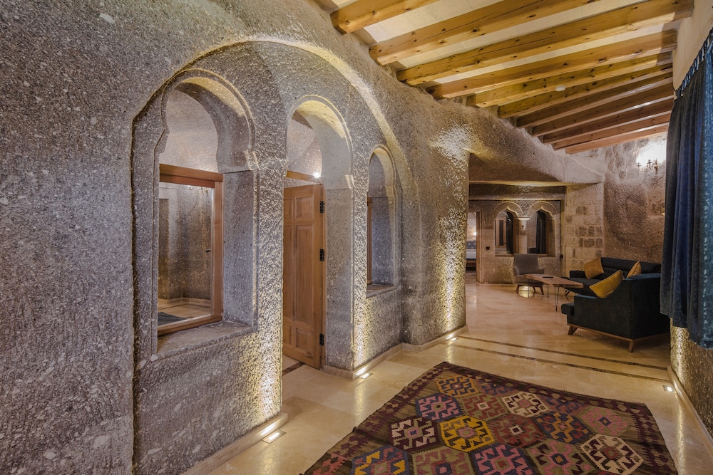 Family Studio, Garden View