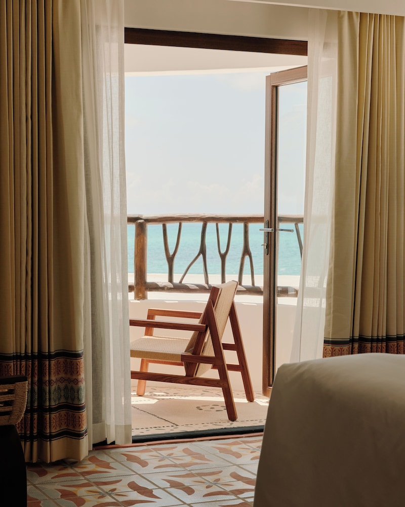 Deluxe Room, Ocean View (Deluxe Ocean View Room) - Photo 1