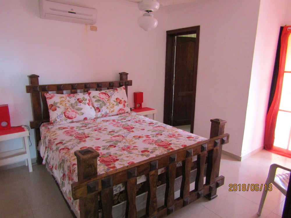 Double Room With Balcony, A/C and Private Bathroom in a Shared Apartment