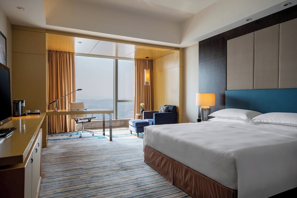 Deluxe Room, 1 King Bed, Non Smoking, River View photo 1