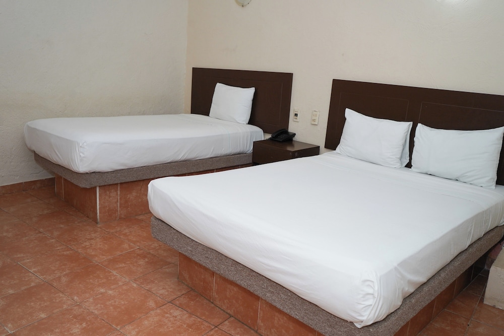 Standard Room, 2 Double Beds photo 1
