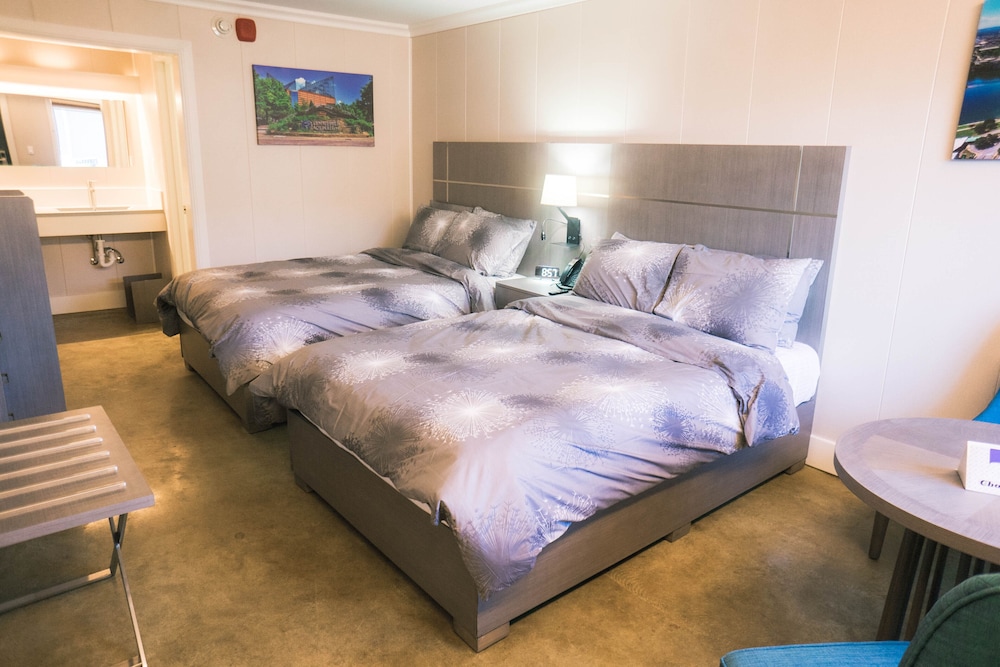 Standard Room, 2 Double Beds, Non Smoking - Photo 5