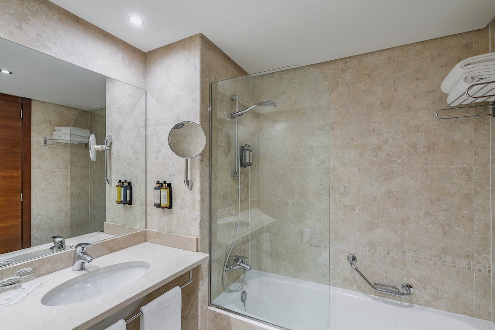 Deluxe Double Room (Views, Extra Bed) - Photo 4