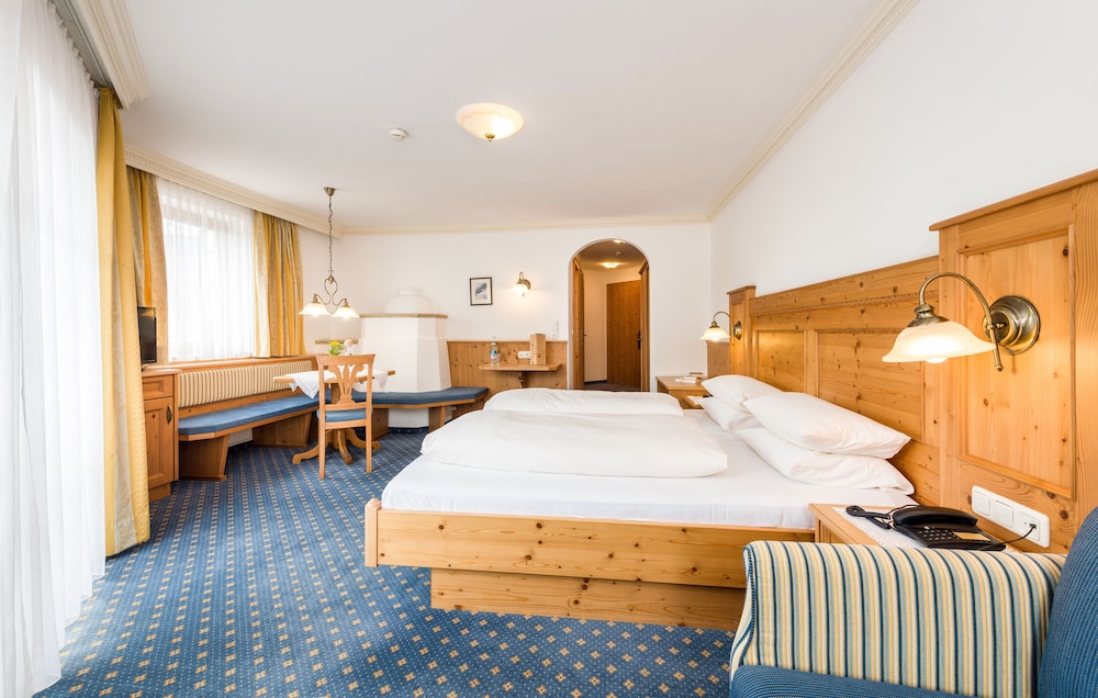 Deluxe Double Room, Balcony, Mountain View photo 1