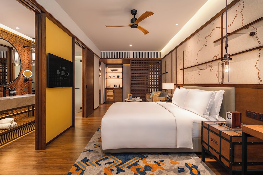 Premium Room, 1 King Bed, Ocean View (Outdoor Bathtub) - Photo 7