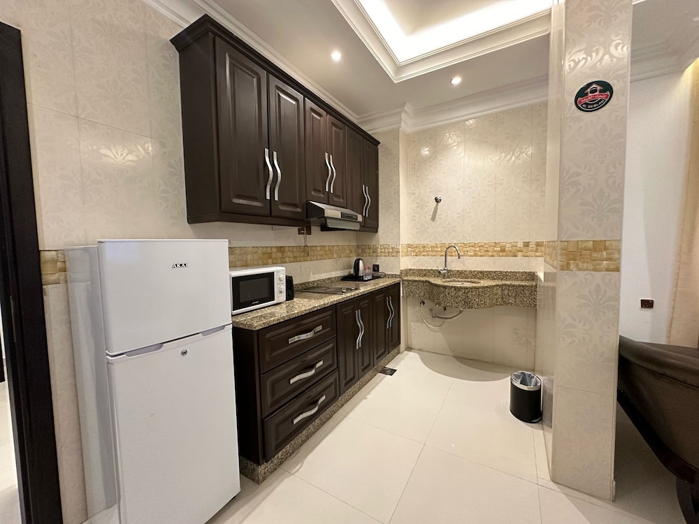 Double Room - Photo 8