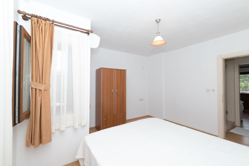 Family Apartment, Multiple Beds, Non Smoking, Garden View photo 1