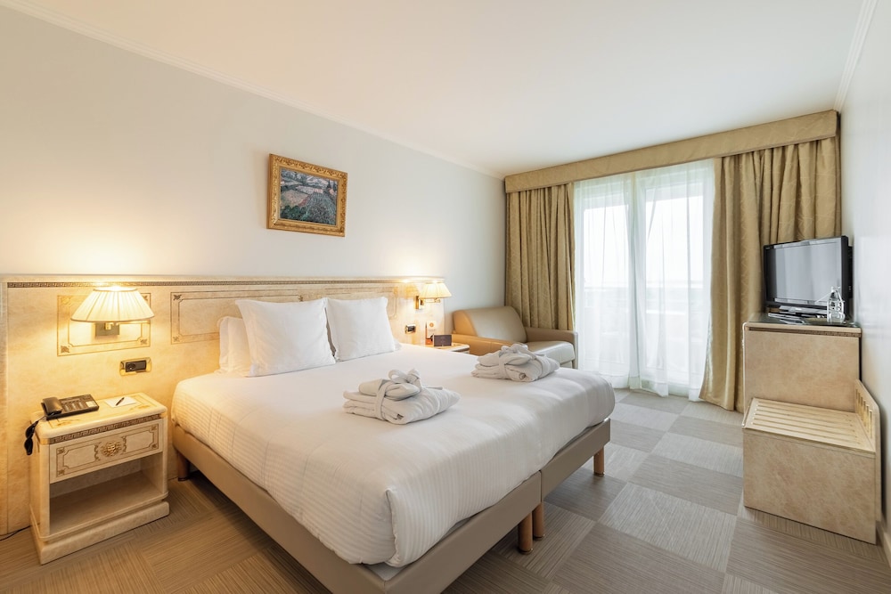 Comfort with sea and mountain views