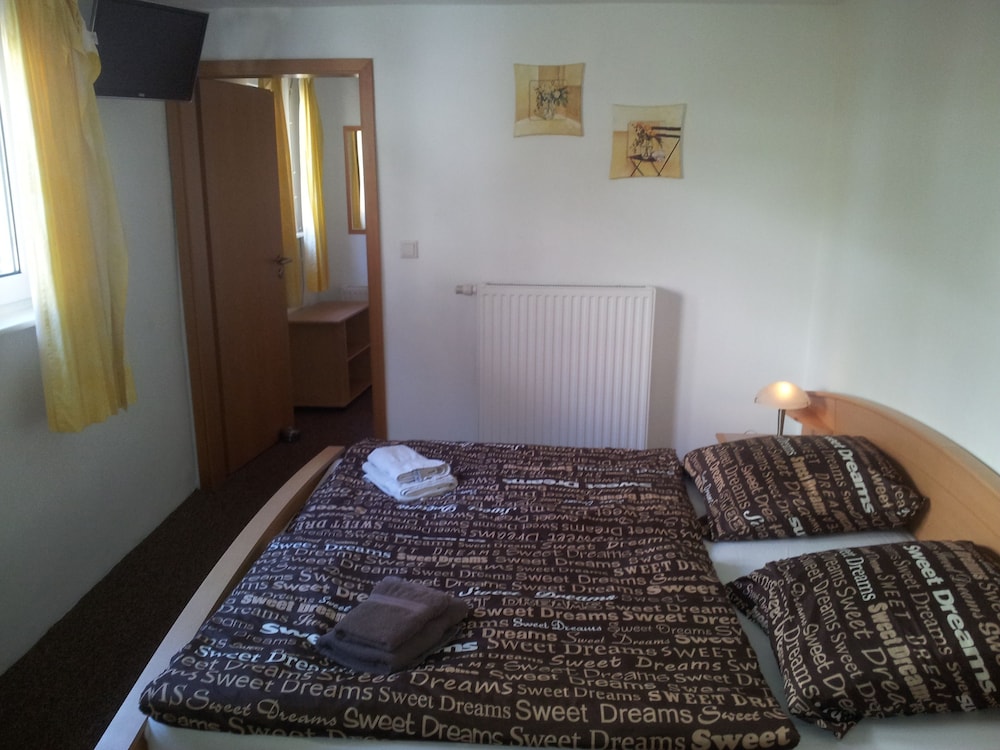 Triple Room photo 2