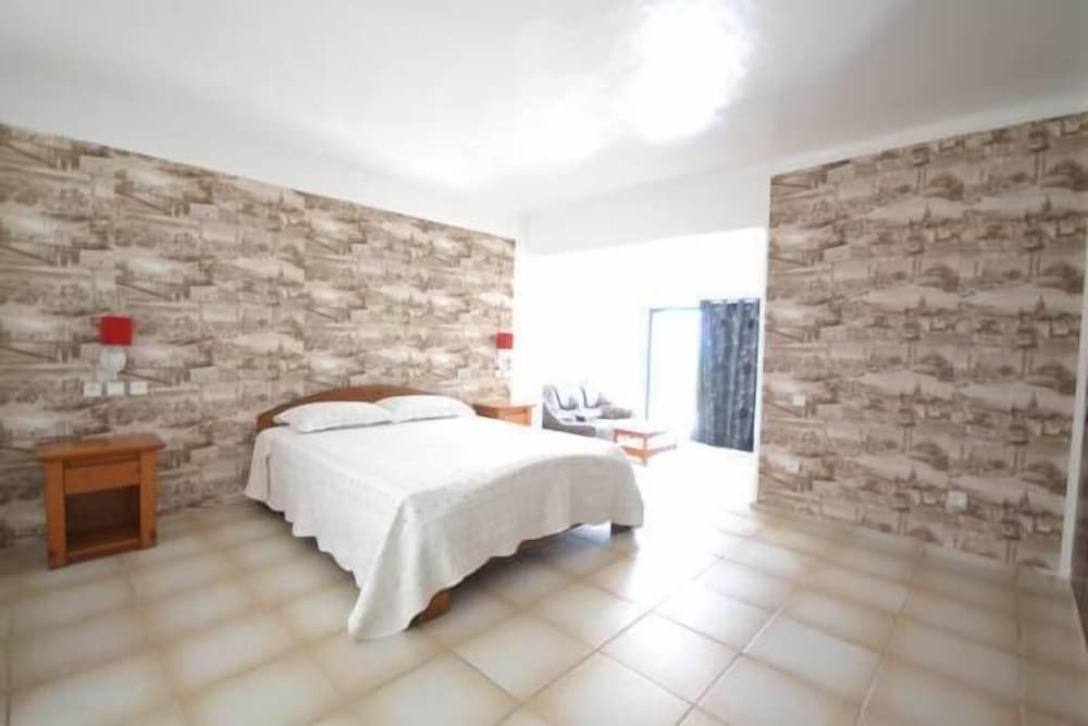 Villa photo 2
