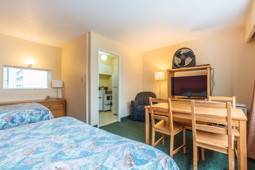 English Bay Hotel — photo 74