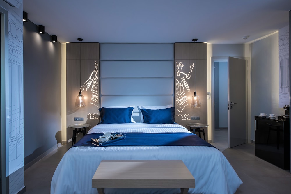 Junior Suite, 1 King Bed, Partial Sea View (Ariadni)