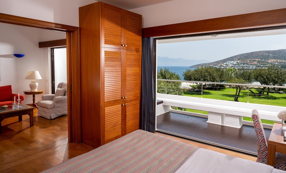 Family Hotel Suite Sea View (Two-Bedroom) - Photo 1