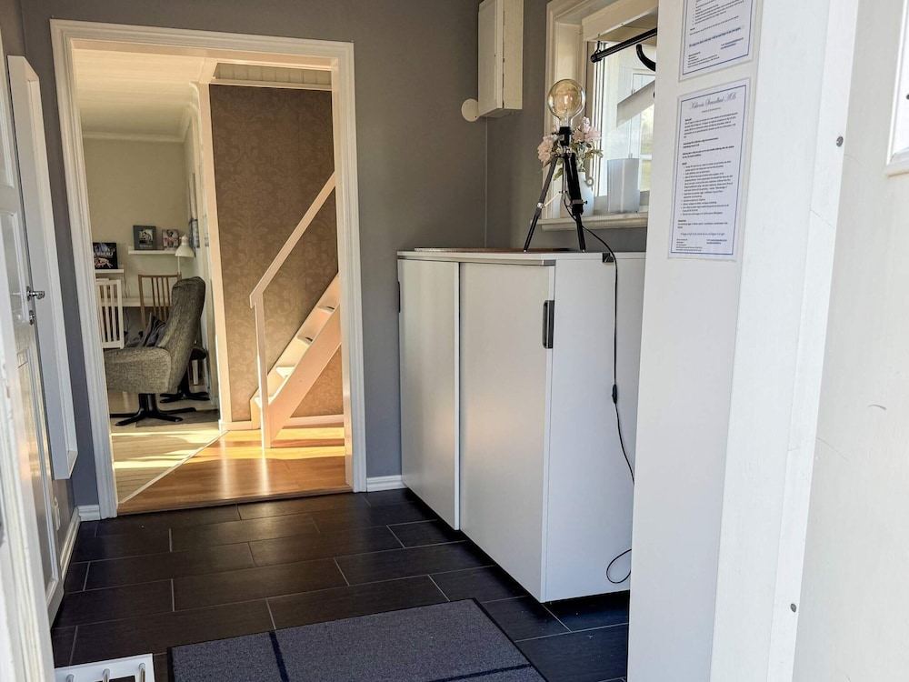 Luxury Suite, 1 King Bed, Private Bathroom photo 3