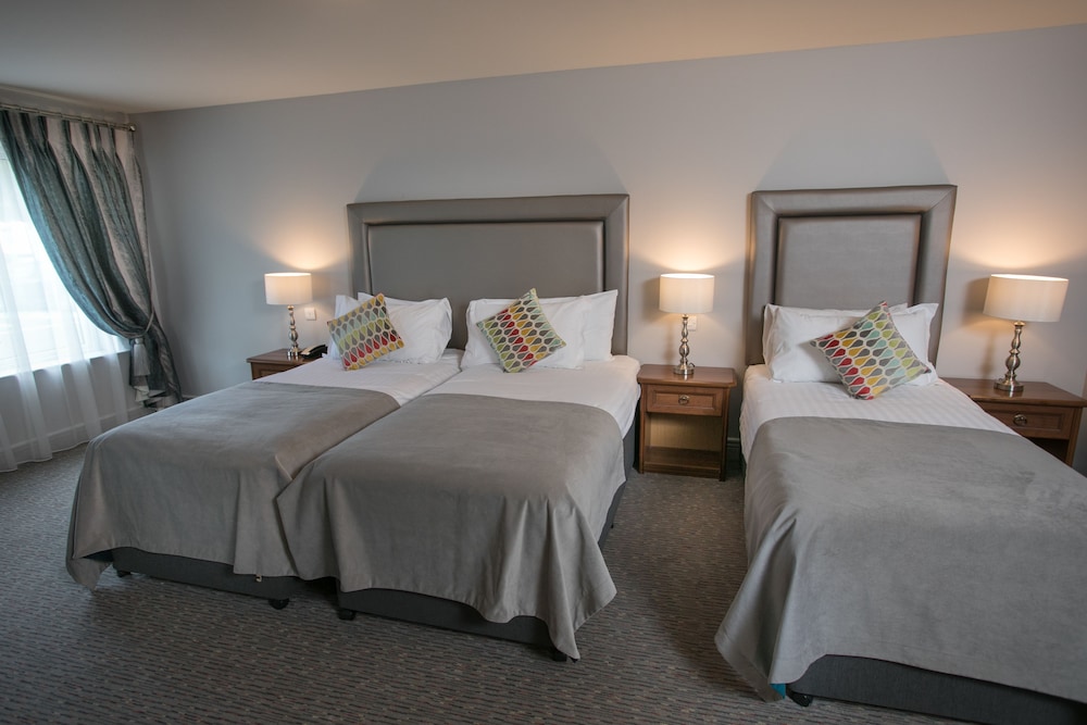 Superior Triple Room photo 3