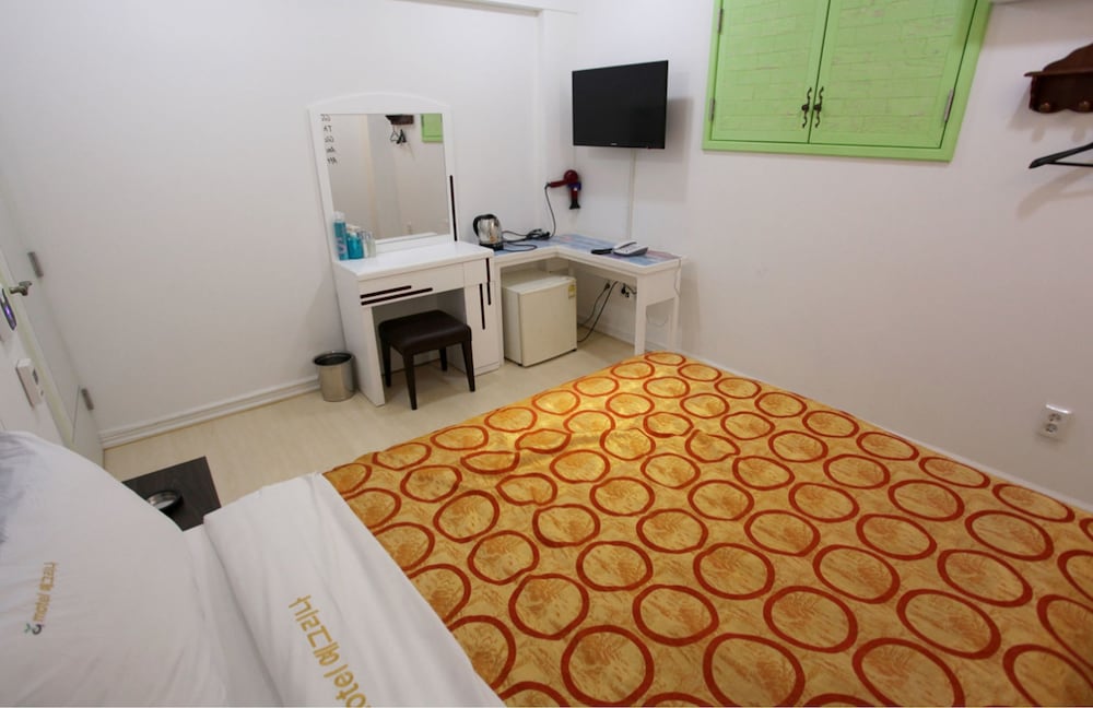 Standard Room - Photo 8