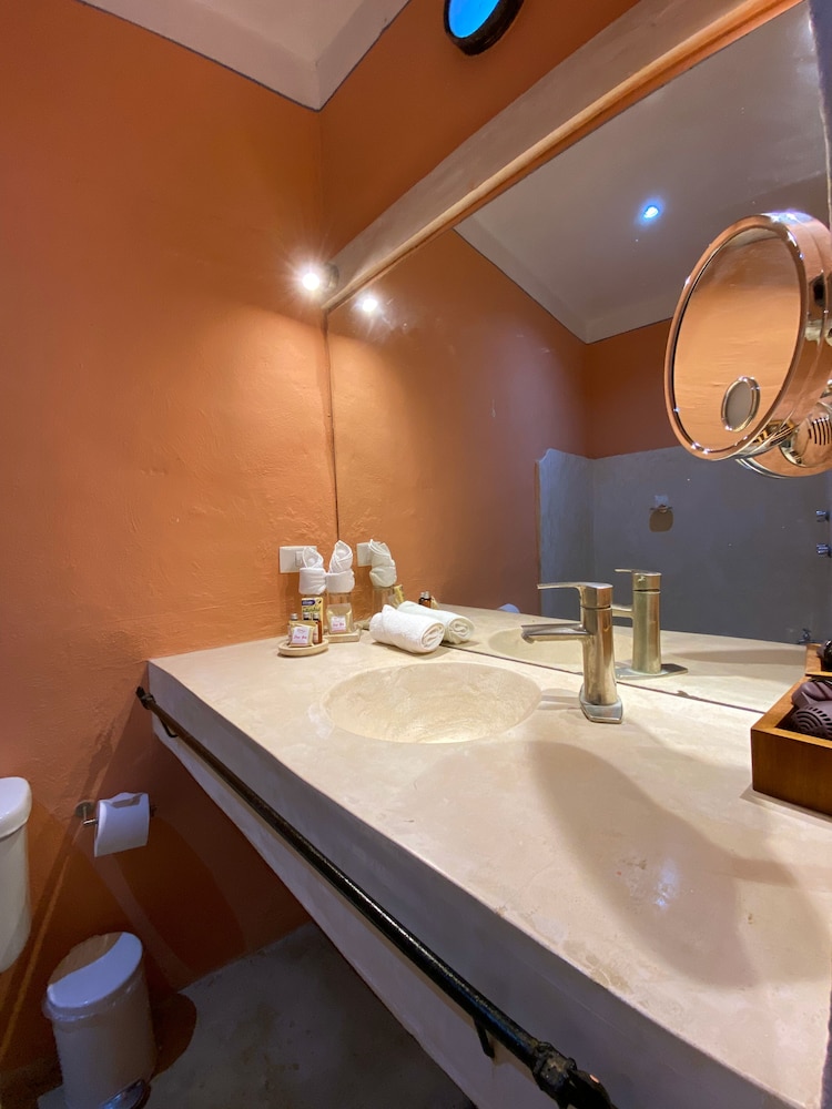 Available room