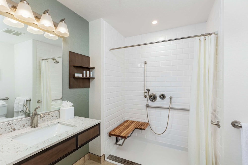 Hilton Garden Inn Davis Downtown, Photo 5