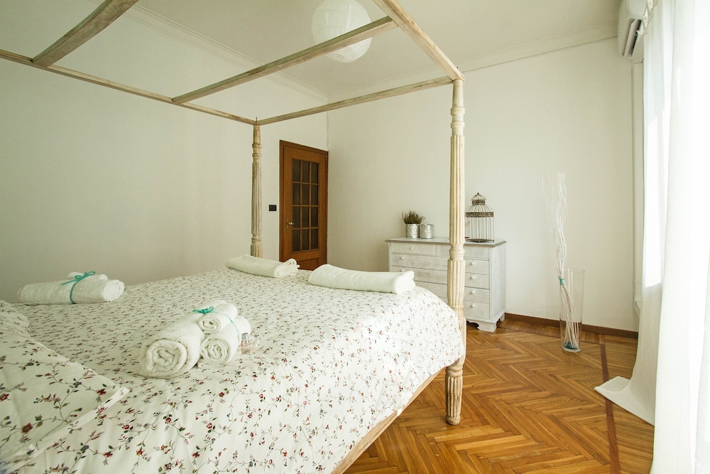 Superior Double Room, Shared Bathroom