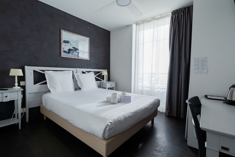 Classic Room, 1 Double Bed, Non Smoking, Sea View - Photo 3