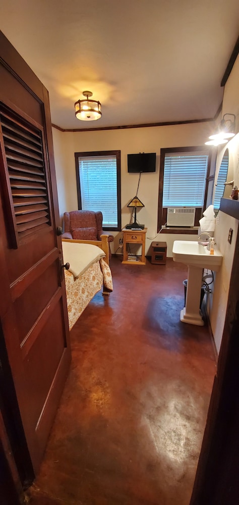 Basic Single Room, 1 Bedroom
