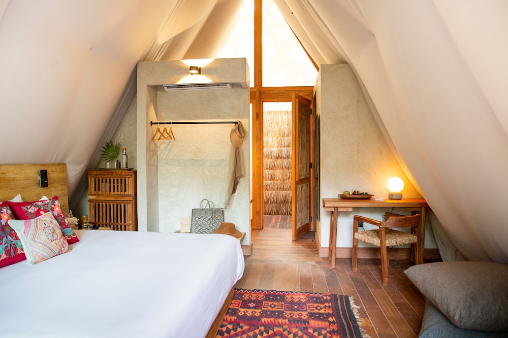 Room (Jungle) - Photo 1