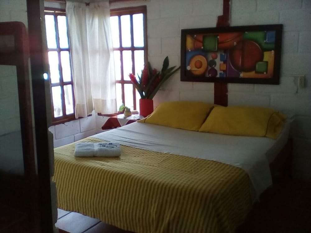 Basic Room, Multiple Beds photo 1