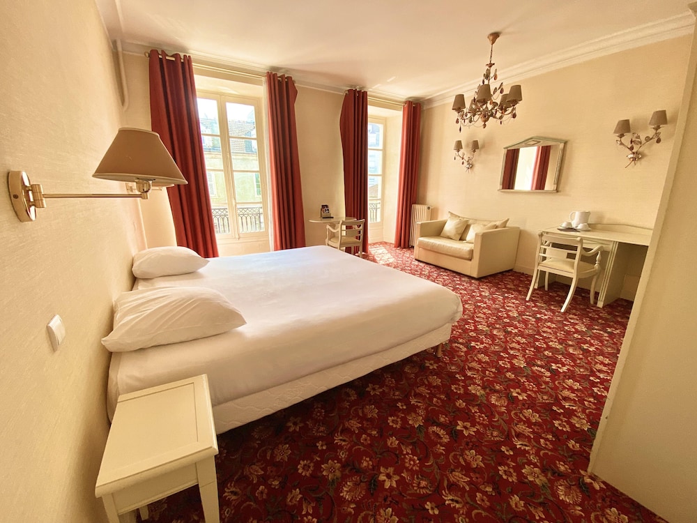 Deluxe Double Room - Photo 10