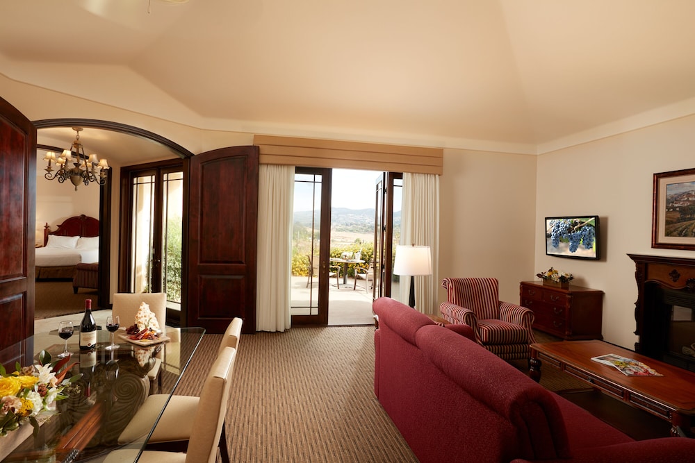 Superior Room, 1 King Bed (Mountain View King Villa) - Photo 6