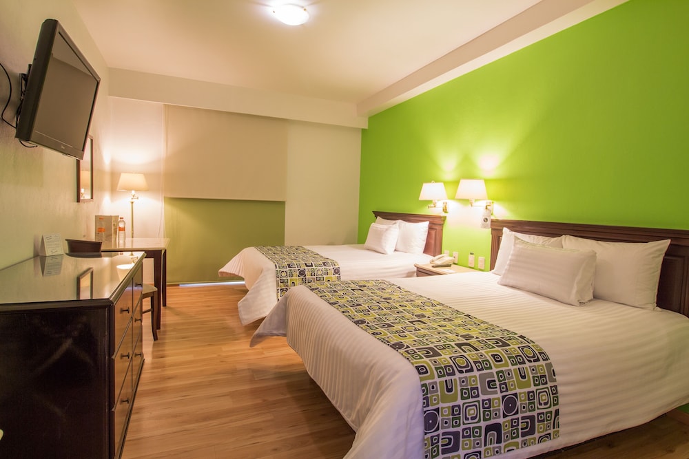 Standard Double Room - Photo 11