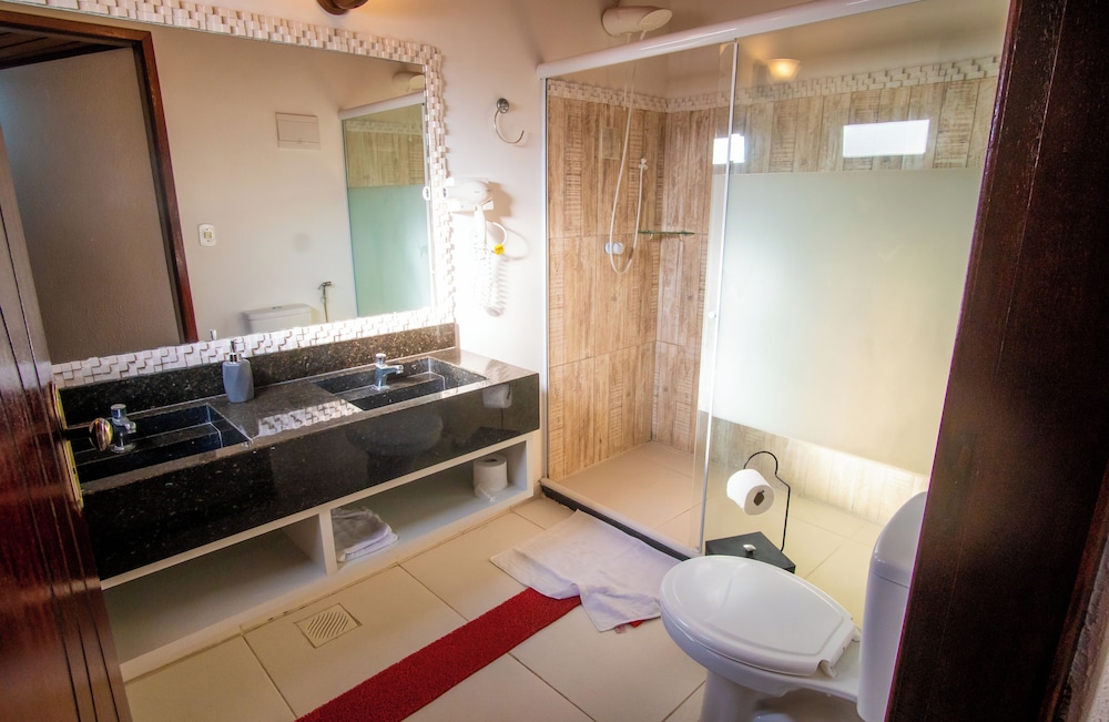 Family Suite, Private Bathroom photo 3