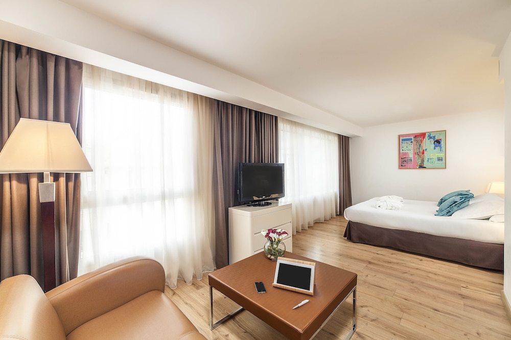 Junior Suite - Photo 1