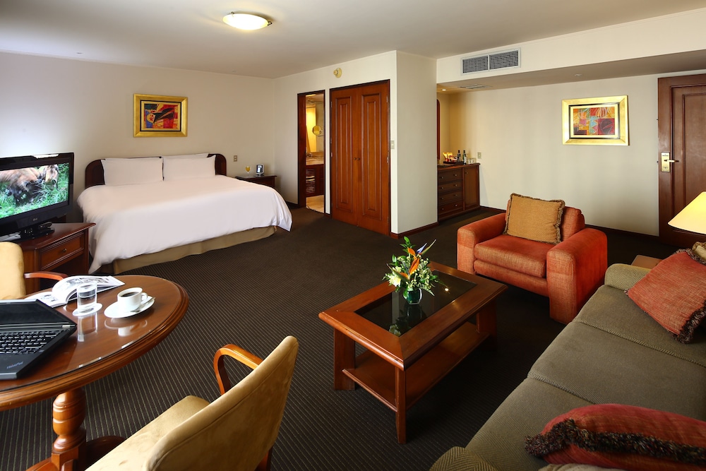 Deluxe Room - Photo 2