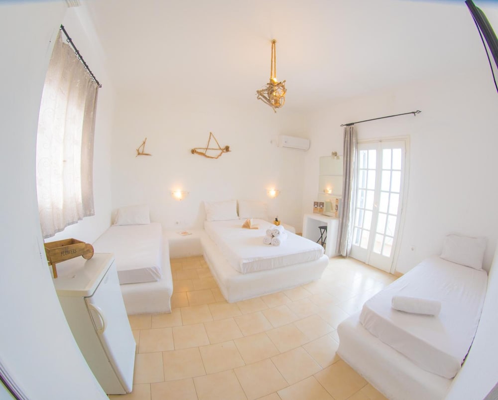 Standard Triple Room - Photo 7