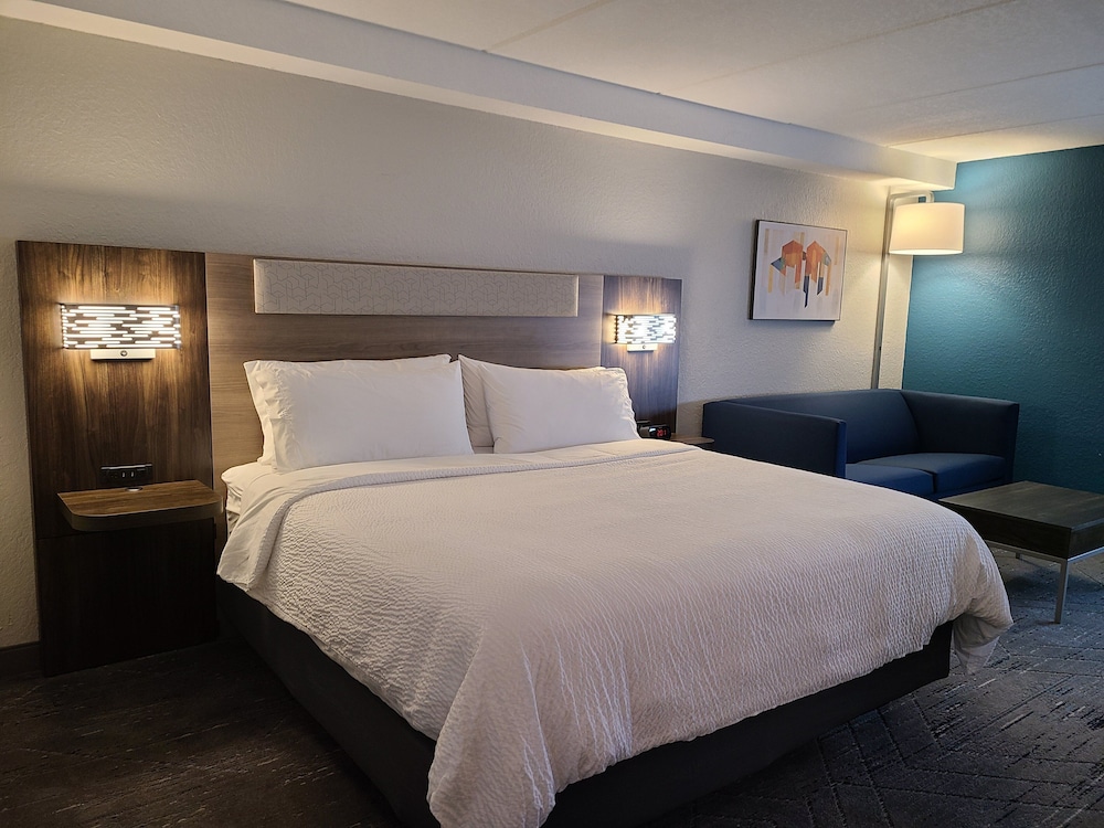 Standard Room, 2 Queen Beds - Photo 8