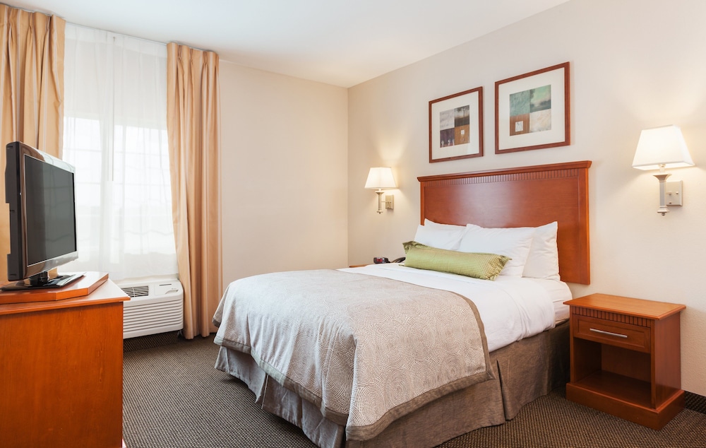 Studio Suite, 1 Queen Bed, Accessible (Communications) - Photo 2