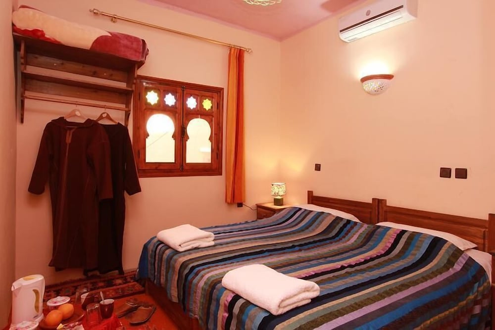 Twin Room, Ensuite photo 3