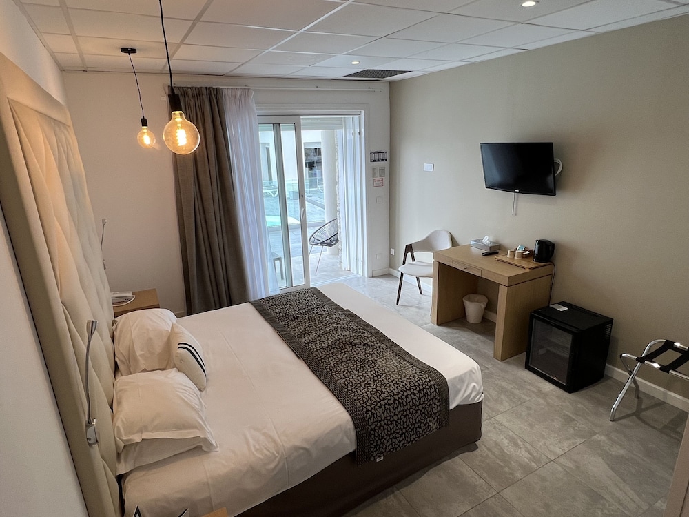 Room M - Coté Piscine -18m² - Lit Double / Lits Jumeaux - Photo 1