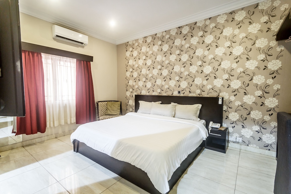 Deluxe Room, 1 Queen Bed, Non Smoking