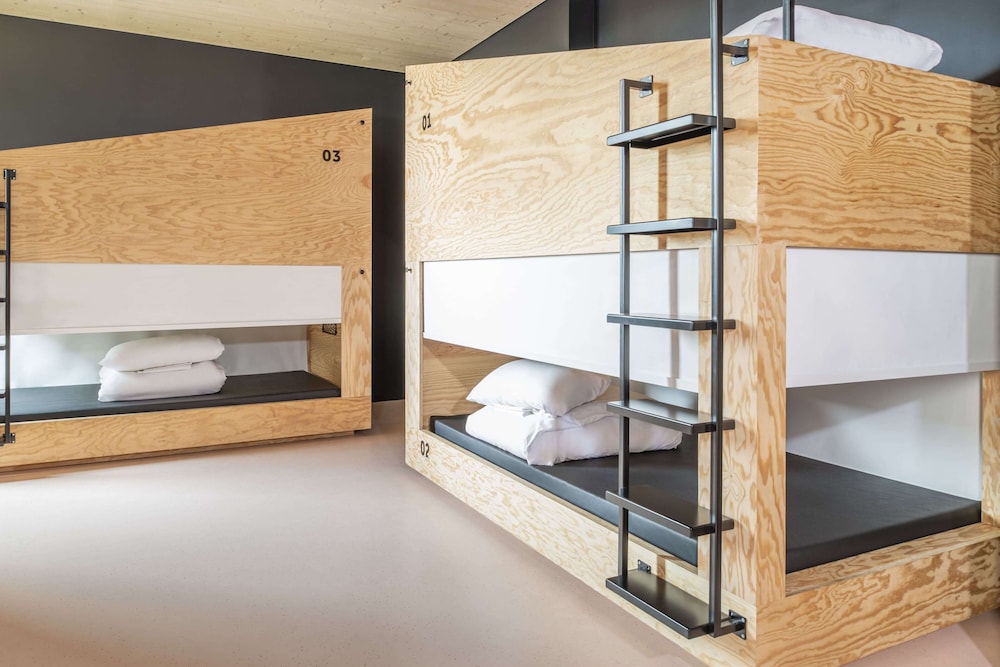 Private Ensuite Bedroom for 4 people - Photo 5