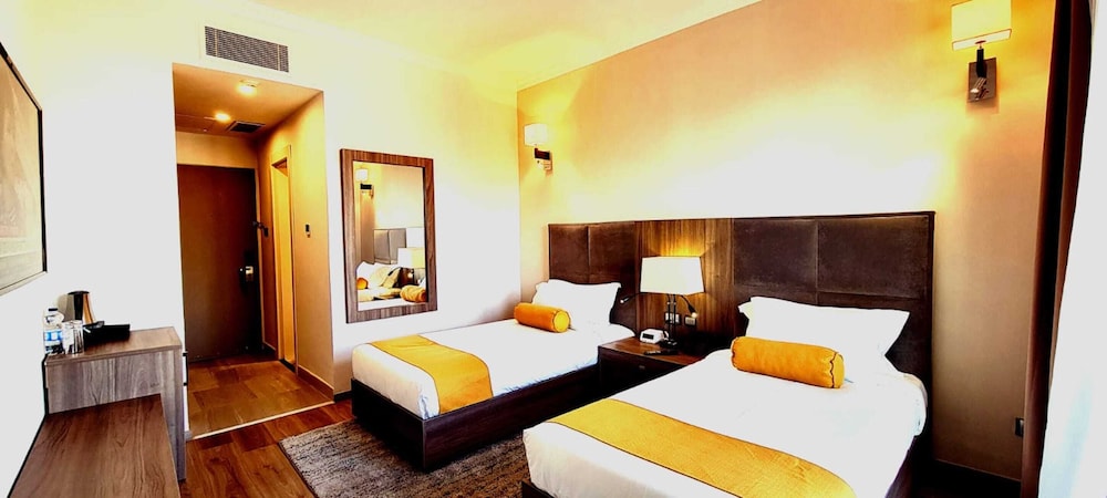 Twin Room - Photo 4
