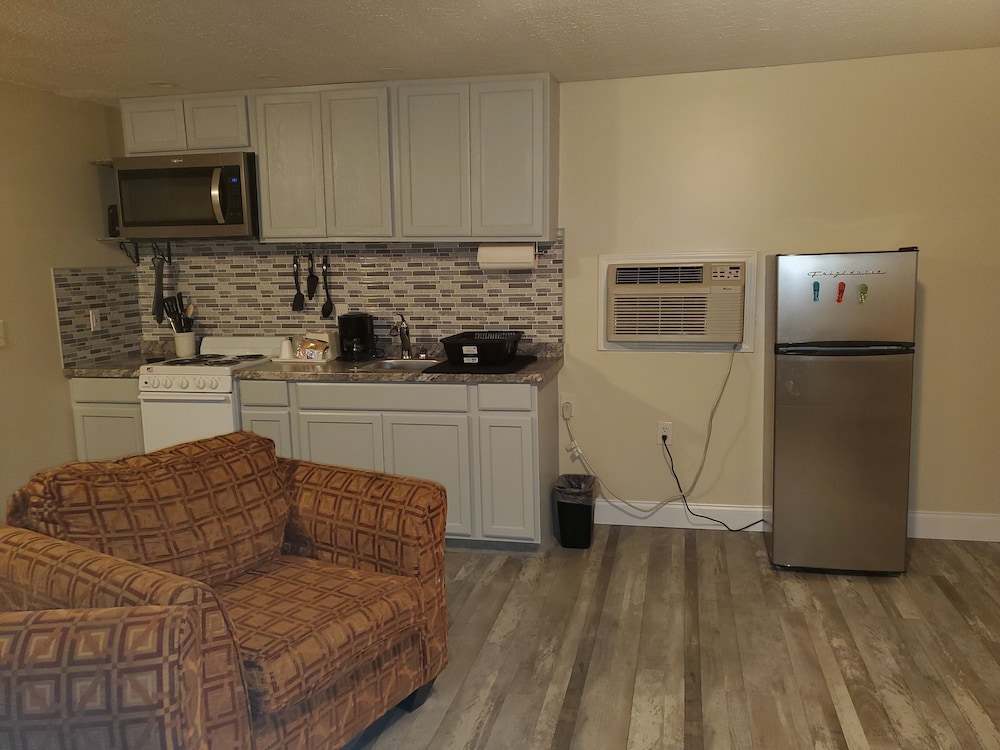 Basic Studio Suite photo 2