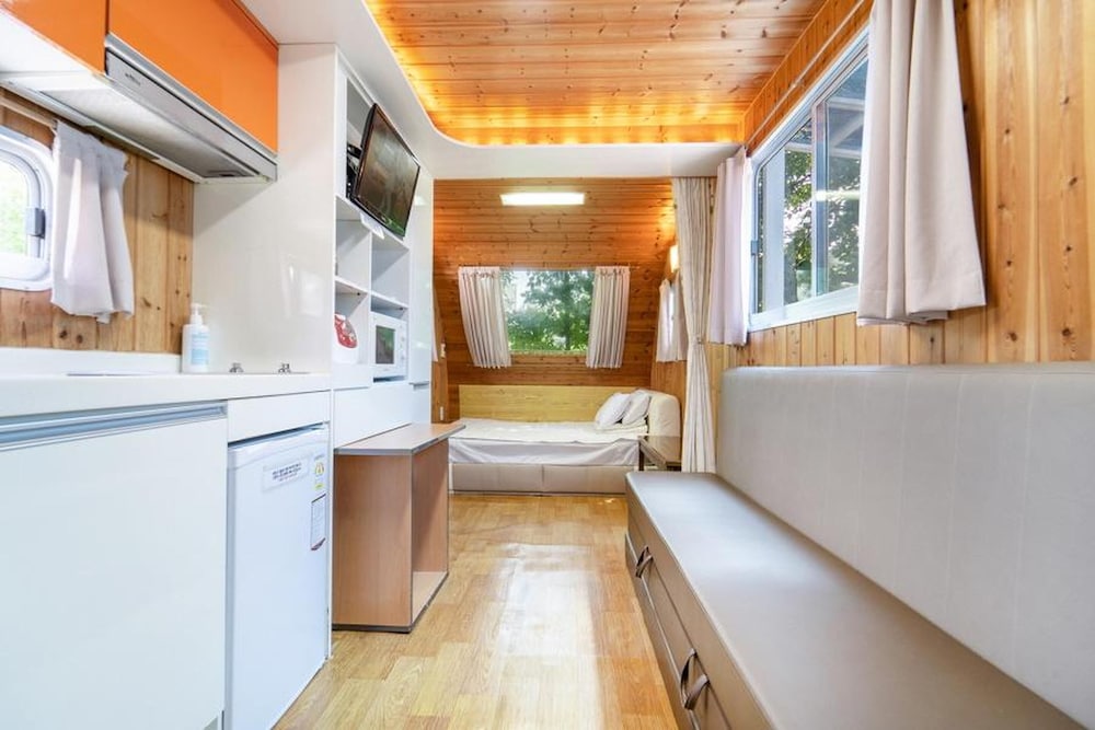 Basic Room, 1 Bedroom (SuiteBhyeong4) - Photo 1