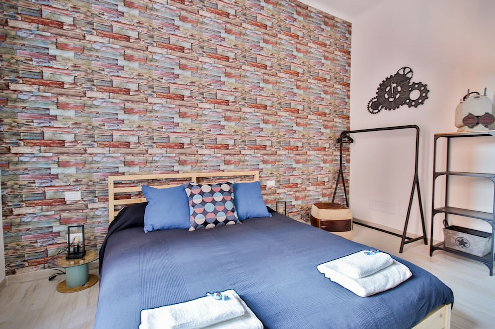Design Room, 1 Queen Bed photo 1
