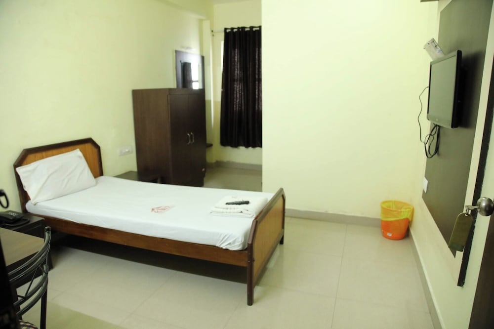 Basic Single Room, City View