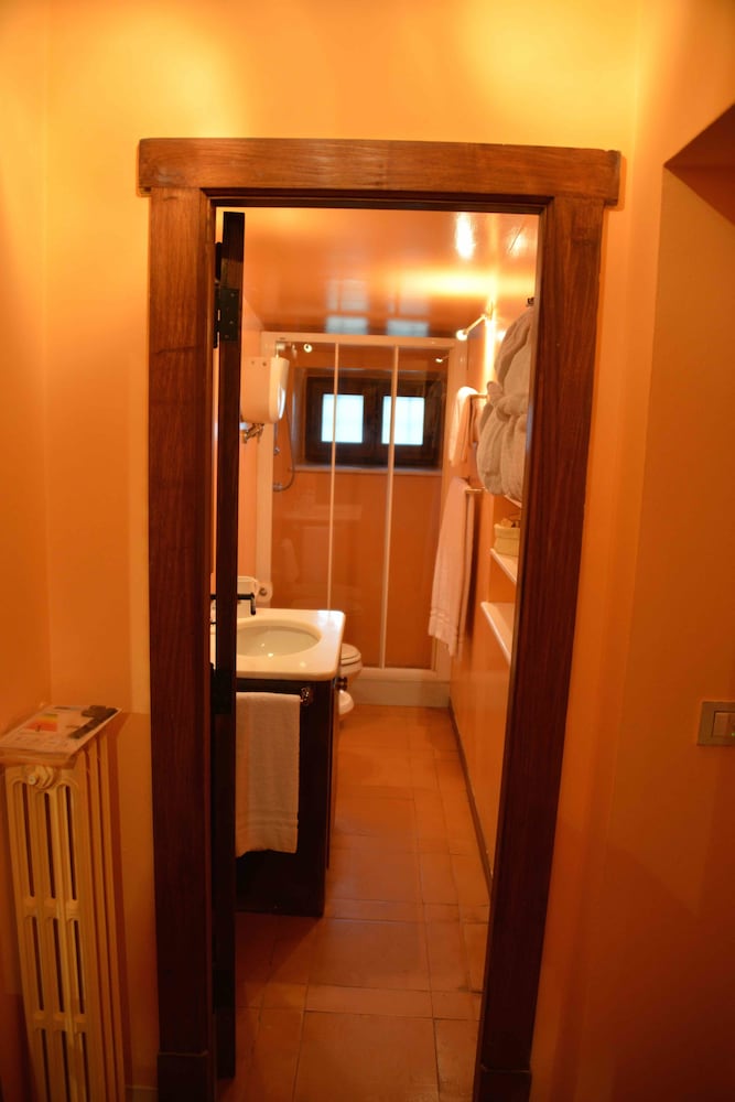 Premium Suite, 1 Bedroom, Fireplace photo 2
