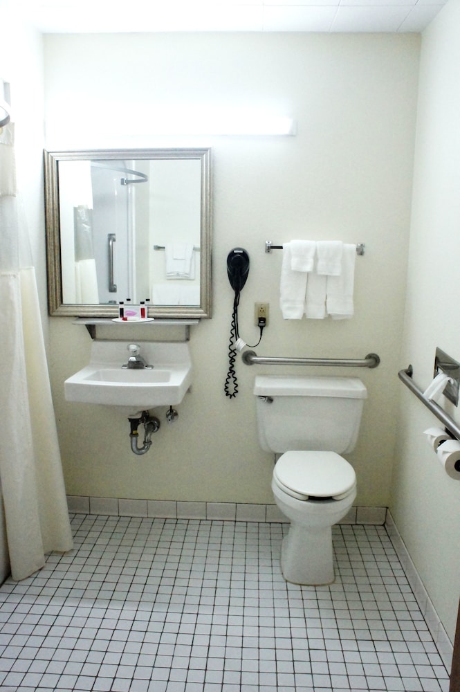Room, 1 Queen Bed, Non Smoking (No Pets) - Photo 6