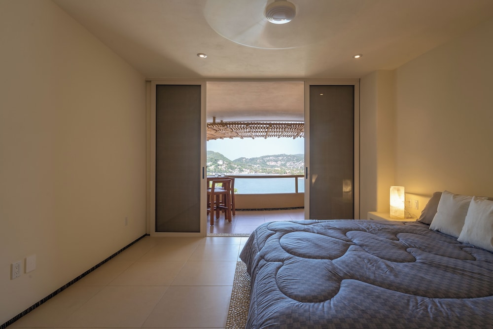 Deluxe Villa, Beach View