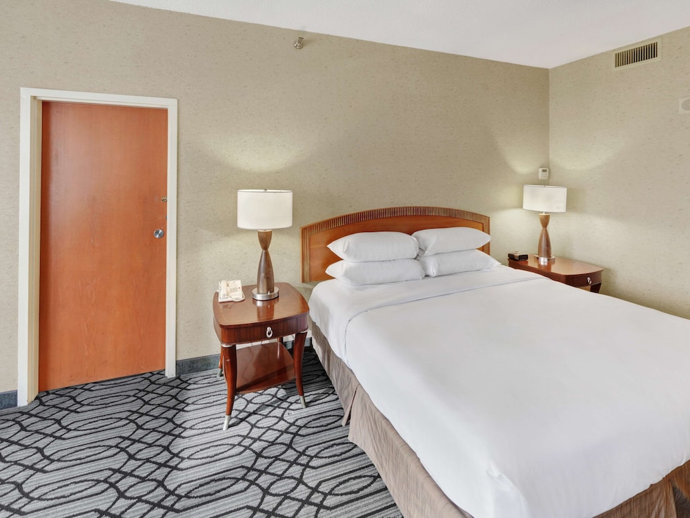 Suite, 1 King Bed (Capital) - Photo 2